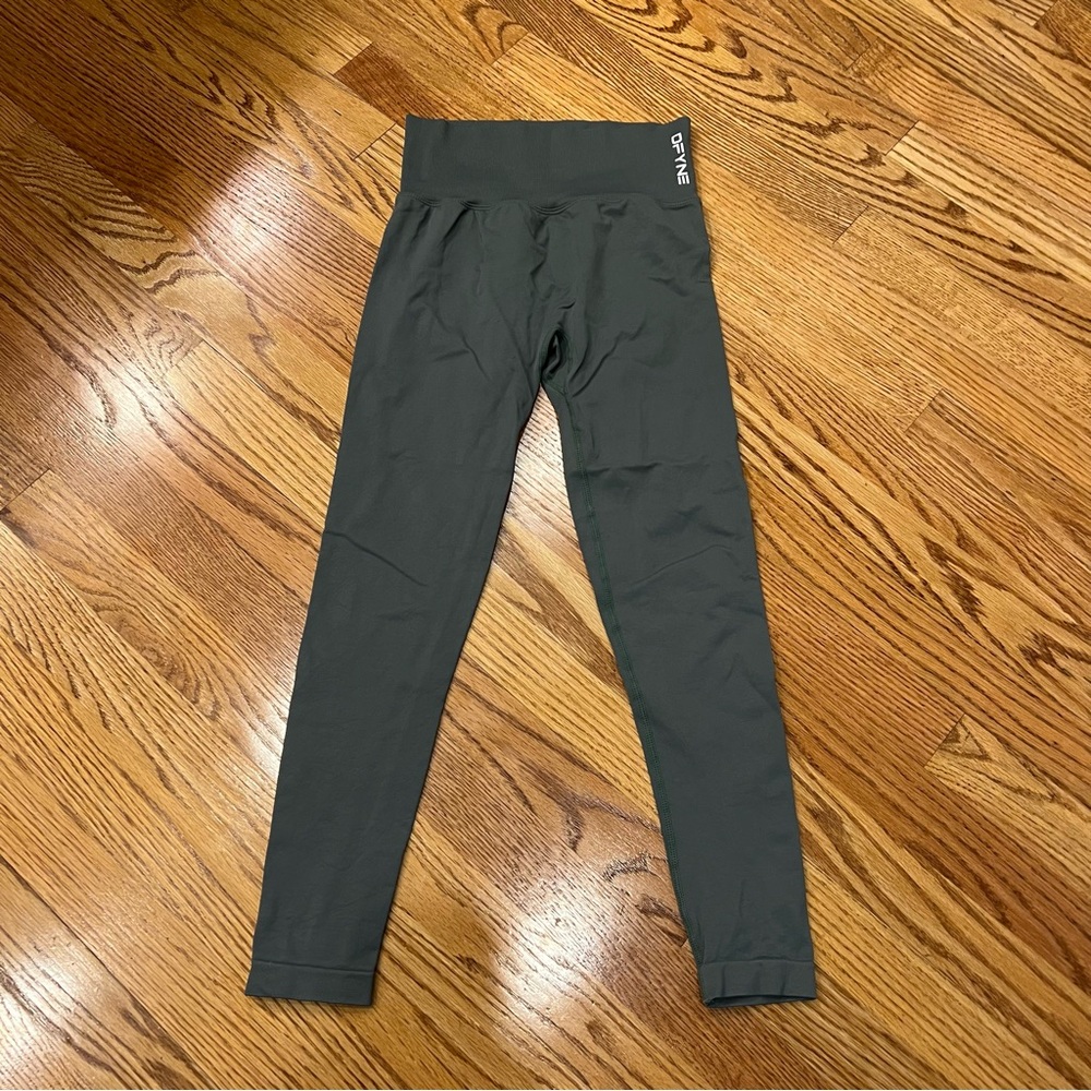 NEW DFYNE Impact Leggings Women’s Size Small Green